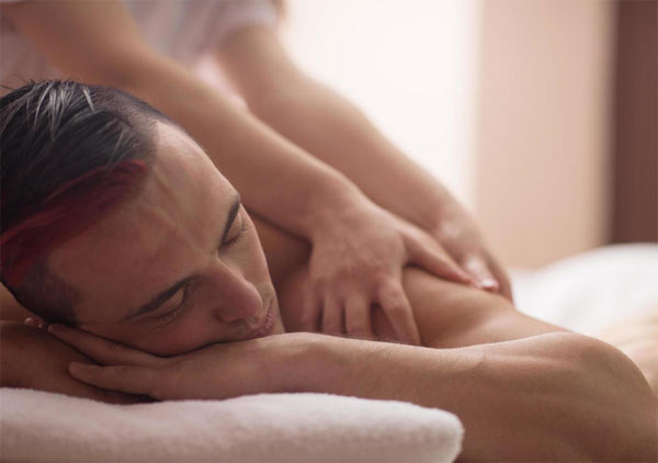 Swedish-Massage-Edmonton-Man Edmonton Man Gets Swedish Massage at The Self Centre